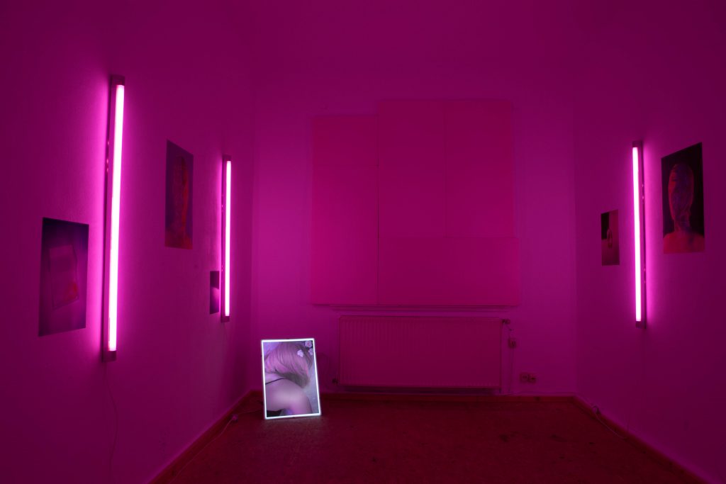 Mera Dorin Krautzig Photography Exhibition Koerper Grenz Kontrollen