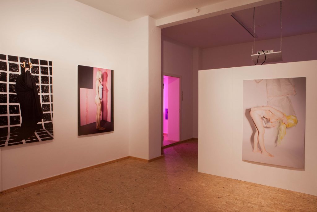 Mera Dorin Krautzig Photography Exhibition Koerper Grenz Kontrollen